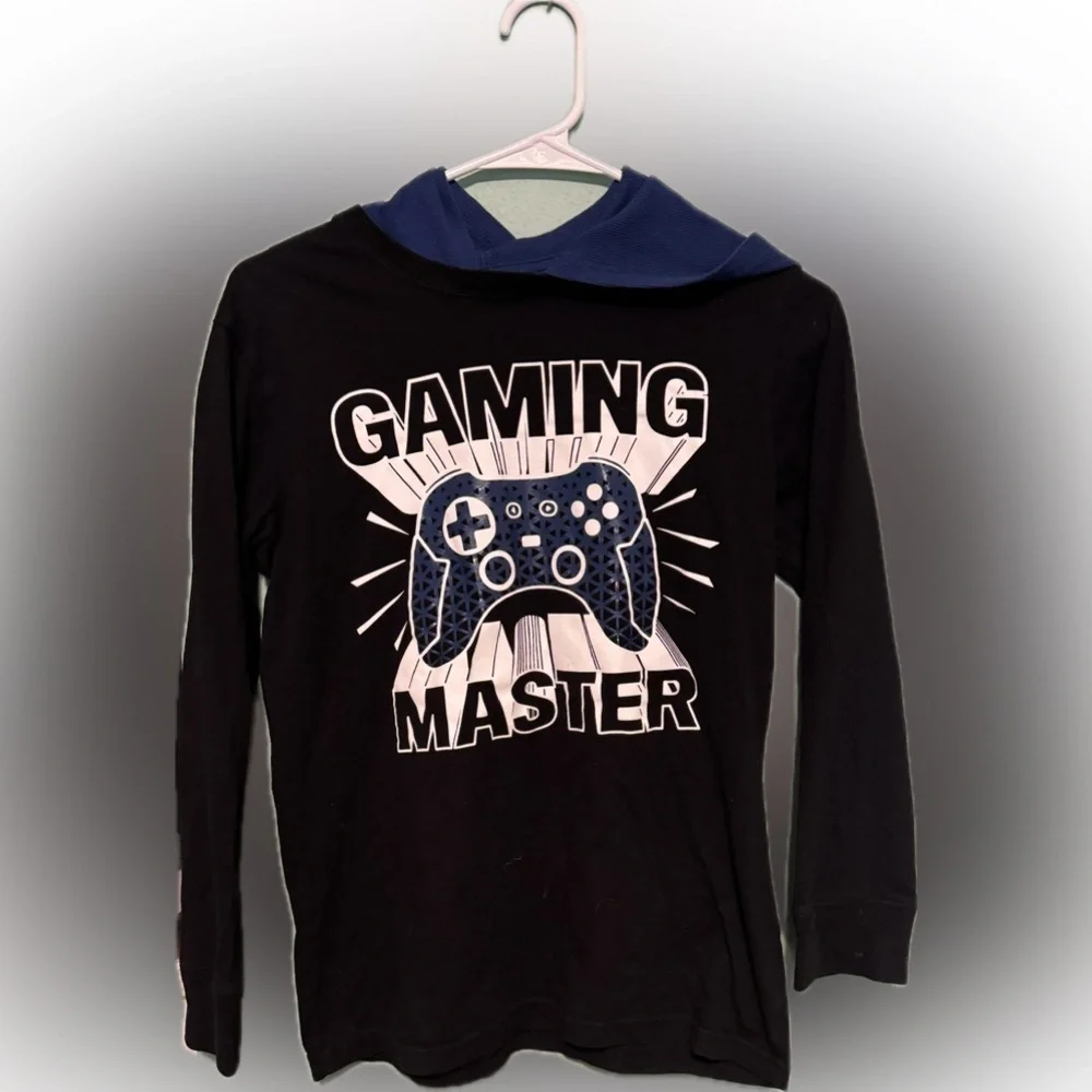 Children’s Place XL Boys Gaming top with hood! Great condition!